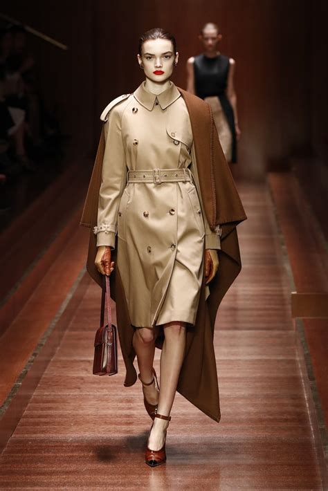 burberry runway fashion show